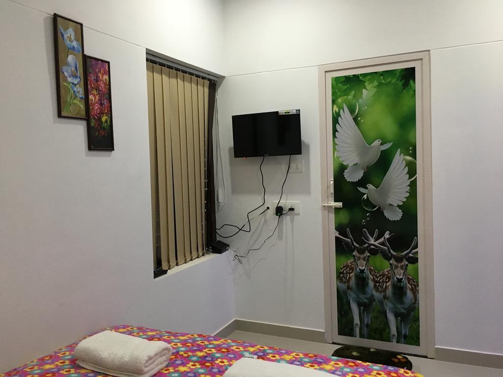 Rams Guest House Near Lulu Mall 트리반드룸 외부 사진