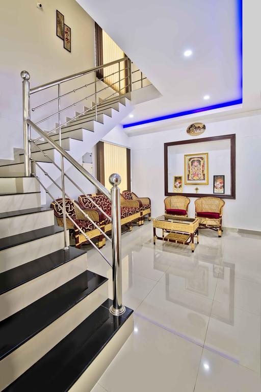 Rams Guest House Near Lulu Mall 트리반드룸 외부 사진