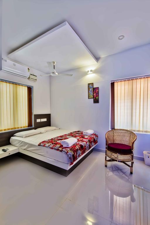 Rams Guest House Near Lulu Mall 트리반드룸 외부 사진